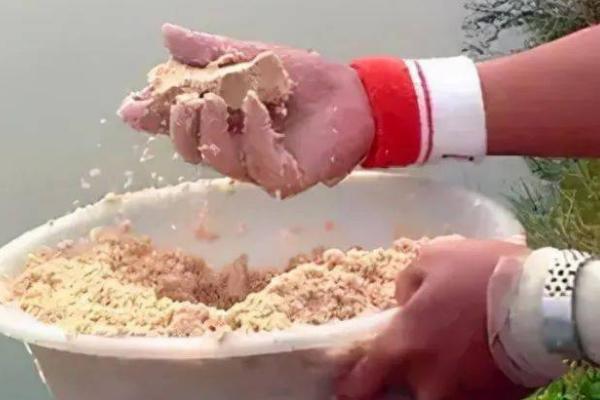 冬钓鲫鱼用袖钩好还是溪流钩，袖钩是钓鲫鱼的首选钩型