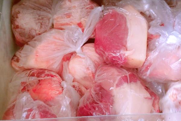 猪肉在冰箱中能放多久，冷冻6个月以上的猪肉建议直接丢弃