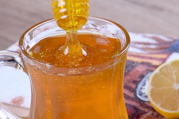 蜂蜜怎么喝，饭后可冲泡蜂蜜水
