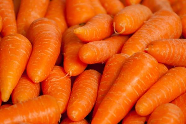 胡萝卜能不能生吃，生吃营养价值更高