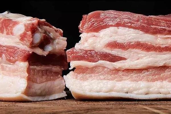 全国猪肉价格大涨的原因，养猪户压栏情绪高涨导致市场短缺