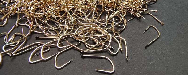金袖鱼钩，是最常用的一种袖钩