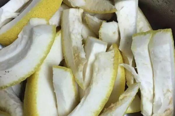柚子皮能不能当作肥料，经过发酵才能使用