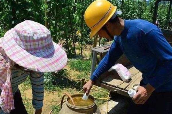 各类混合农药，包括杀虫剂混用、杀虫剂与除草剂混用等