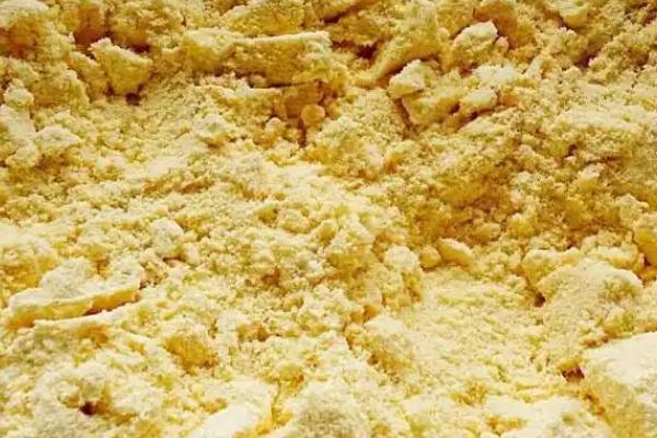 钓鱼如何自制饵料，用红薯、玉米、麦麸等材料混配