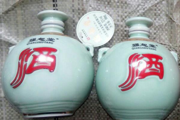 山东桓台县的特产，有马踏湖莲藕、荆家四色韭黄等