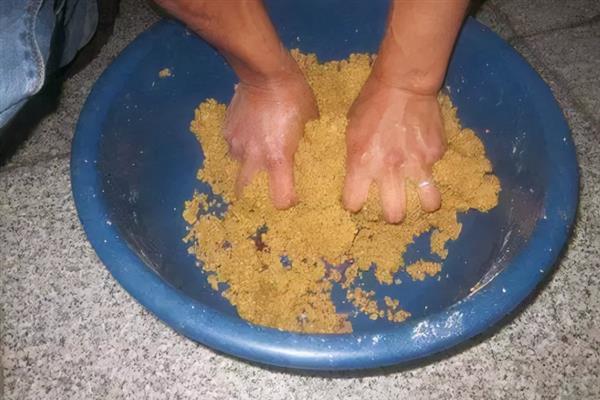 钓鱼时怎么调漂，修剪铅皮可让浮漂露出水面