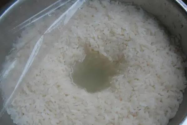 怎么钓黄尾鱼上鱼快，主流钓法是钓底、钓钝