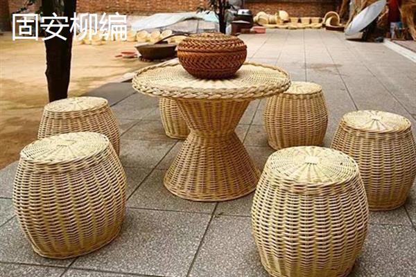 河北固安的特产，有矿泉水、油酥饽饽、胡记烧鸡等