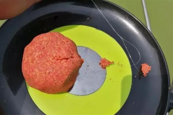 夏季钓鱼如何选择鱼饵，初夏可选择用香饵垂钓