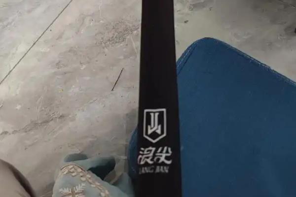 轻量大物竿推荐，推荐浪尖Ⅳ号、擒龙轻量大物版等