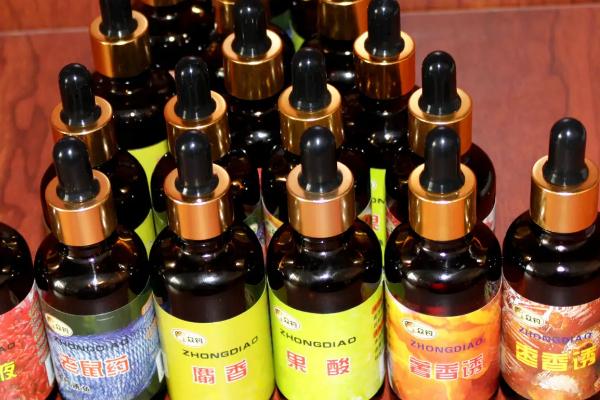 钓鲮鱼用什么小药，可选择氨基酸、鱼开胃等