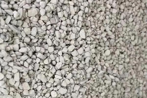 百香果的施肥方法，种植半个月后要追施粪尿水或尿素溶液