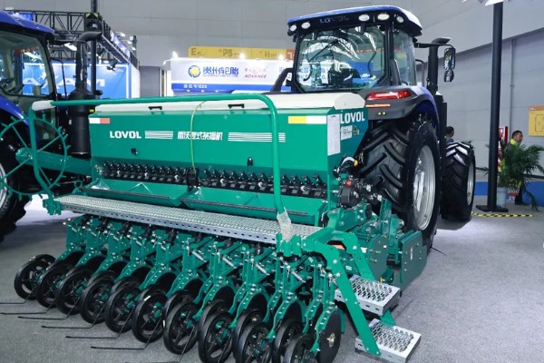 农机传动带如何维护,随时调整传动带的张紧度