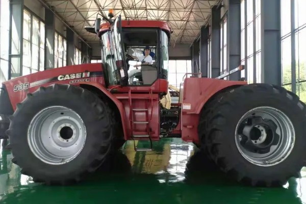 大型农机具有什么养护策略，拖拉机停放前务必彻底清洁机械