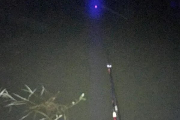 秋季晚上如何垂钓鲢鳙，鱼漂下顿时先遛鱼再提竿