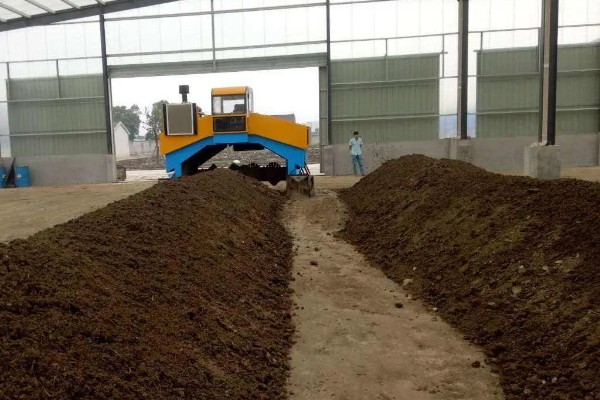 鸡粪怎样发酵成有机肥,可自然发酵也可烘干发酵
