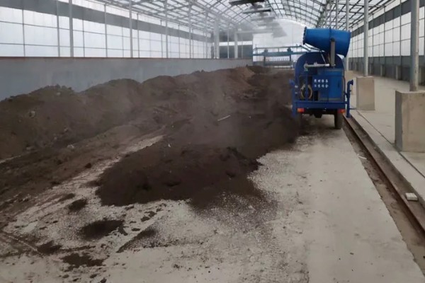 鸡粪怎样发酵成有机肥,可自然发酵也可烘干发酵