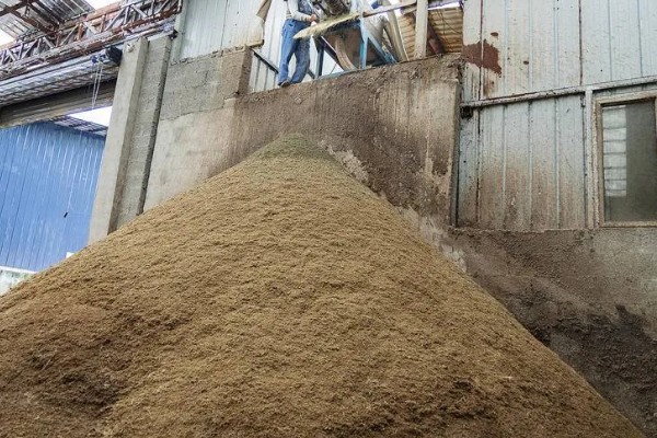 鸡粪怎样发酵成有机肥,可自然发酵也可烘干发酵