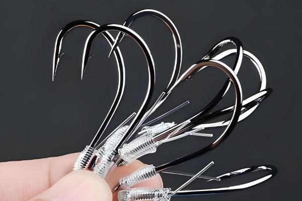 手竿钓黑鱼搭配几号鱼钩，搭配不同的鱼钩要选择不同的钩号