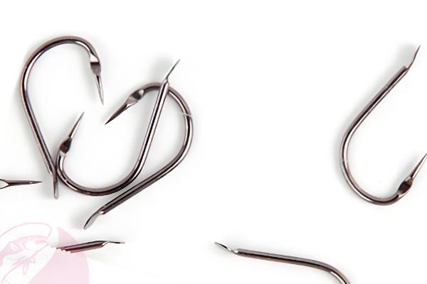 手竿钓黑鱼搭配几号鱼钩，搭配不同的鱼钩要选择不同的钩号