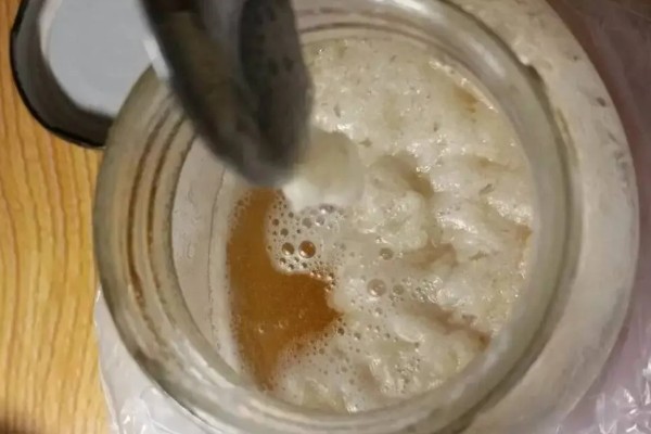 掺白糖的蜂蜜还可以喝吗,理论上还能喝