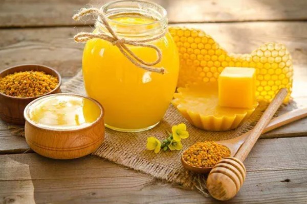 掺白糖的蜂蜜还可以喝吗,理论上还能喝