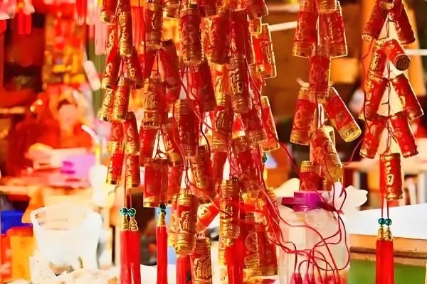 农村过小年的准备工作,有贴窗花、祭灶等