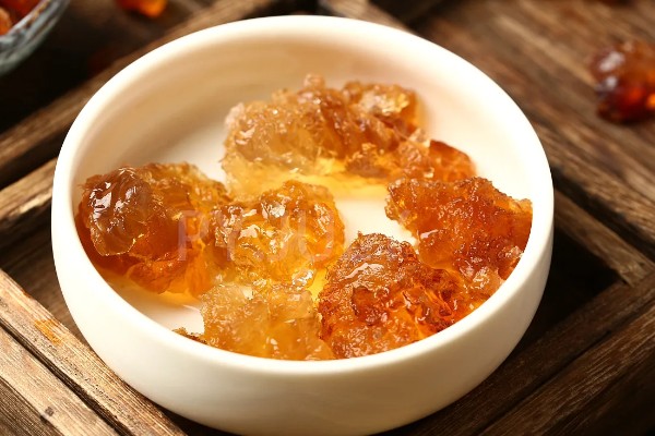 桃树上面的桃胶能不能直接食用，未经处理含有很多杂质和细菌