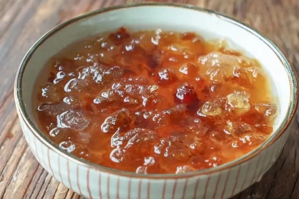 桃树上面的桃胶能不能直接食用，未经处理含有很多杂质和细菌