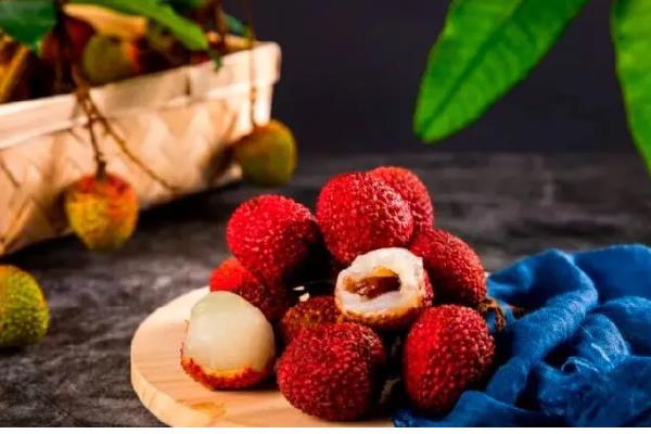 优质的荔枝品种，有妃子笑、鸡嘴荔等