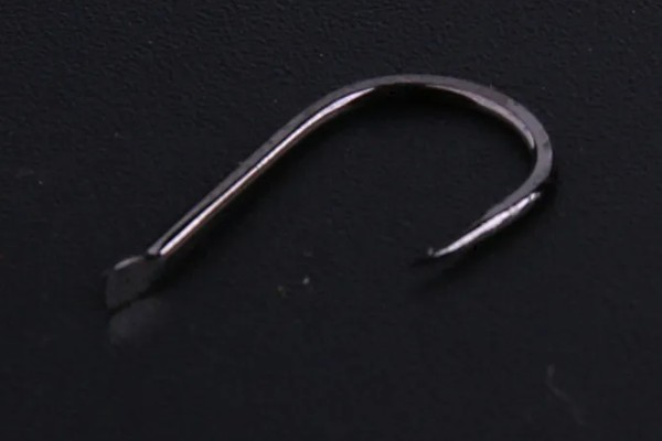 能不能用2号伊势尼钓5斤的鱼，通常只能钓2斤左右