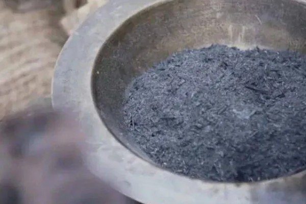 怎么保存草木灰，不宜与硫酸铵和硝酸铵混存