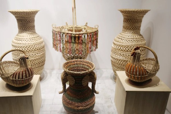 柳编的简介，是指以柳枝为材料的传统编结手工艺