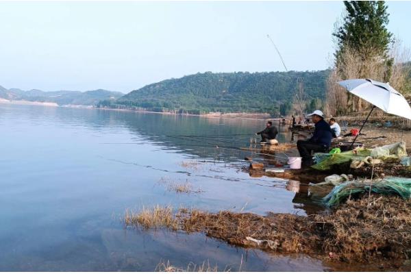 水库钓翘嘴的深度，垂钓大型翘嘴鱼要达到2-3米