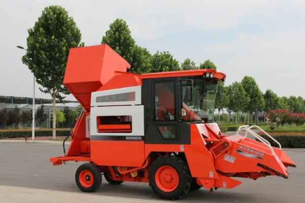 什么牌子的玉米收割机好，推荐约翰迪尔、凯斯纽荷兰等