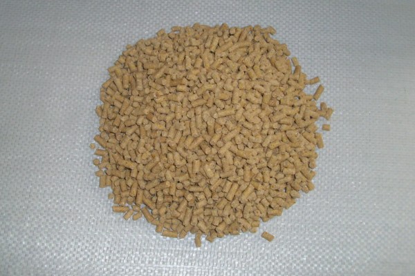 猪饲料的添加剂，主要有以下几种配方