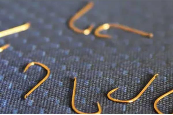 袖钩和丸世钩哪个钩条细，袖钩的钩条更细