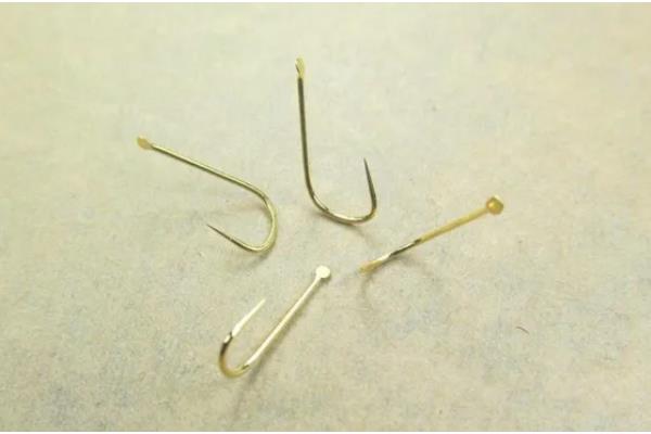 袖钩和丸世钩哪个钩条细，袖钩的钩条更细