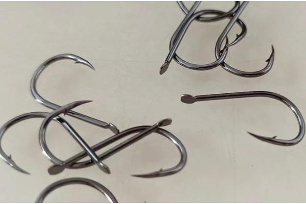 袖钩和丸世钩哪个钩条细，袖钩的钩条更细