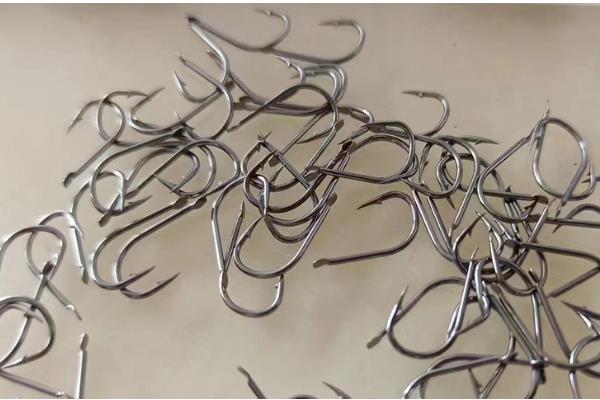 袖钩和丸世钩哪个钩条细，袖钩的钩条更细