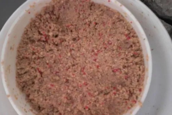 低温天气钓翘嘴的方法,垂钓深度要达到4-5米左右