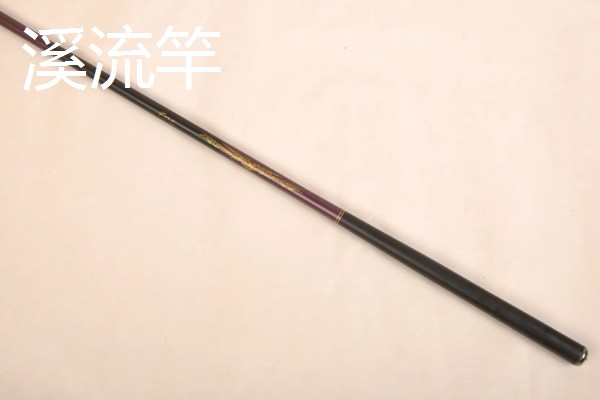 新手野钓选择哪些饵料，可使用蚯蚓、红虫、玉米等自然饵