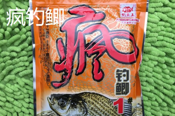 新手野钓选择哪些饵料，可使用蚯蚓、红虫、玉米等自然饵