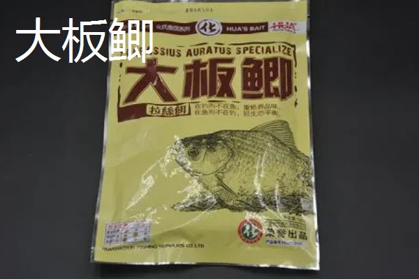 新手野钓选择哪些饵料，可使用蚯蚓、红虫、玉米等自然饵