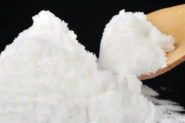 饲料添加剂的简介，是为了改善饲料品质、促进动物生长繁殖而添加的物质
