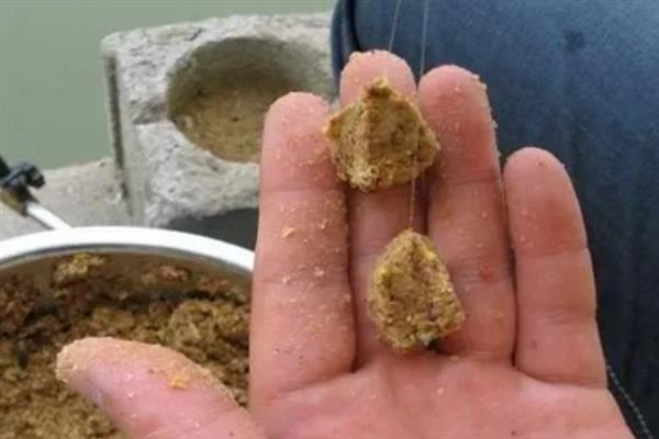垂钓一二两的鲫鱼用什么鱼钩，选择1-2号的袖钩较合适