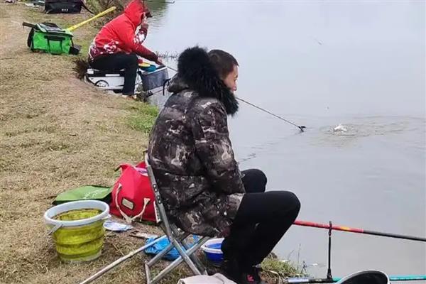 打隔夜窝的用量，温度低的话用10斤以下窝料即可