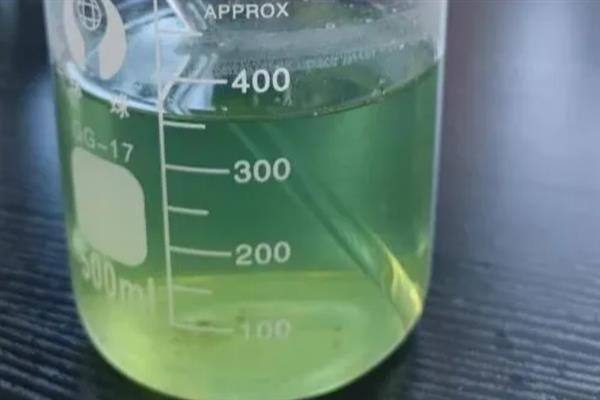 哪些植物可以使用硫酸亚铁肥料，包含山茶花、龟背竹、文竹等品种