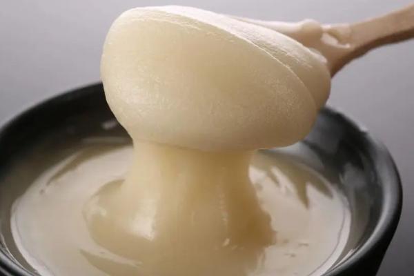 椴树蜜怎么吃,直接喝或用温开水冲服